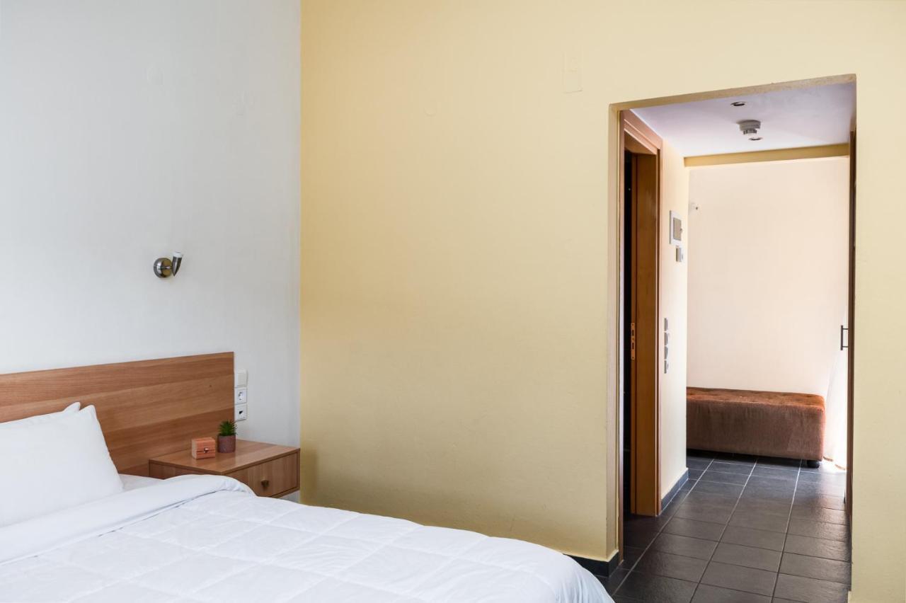 Gefiri Plakas Hotel, Tzoumerka Eksteriør bilde